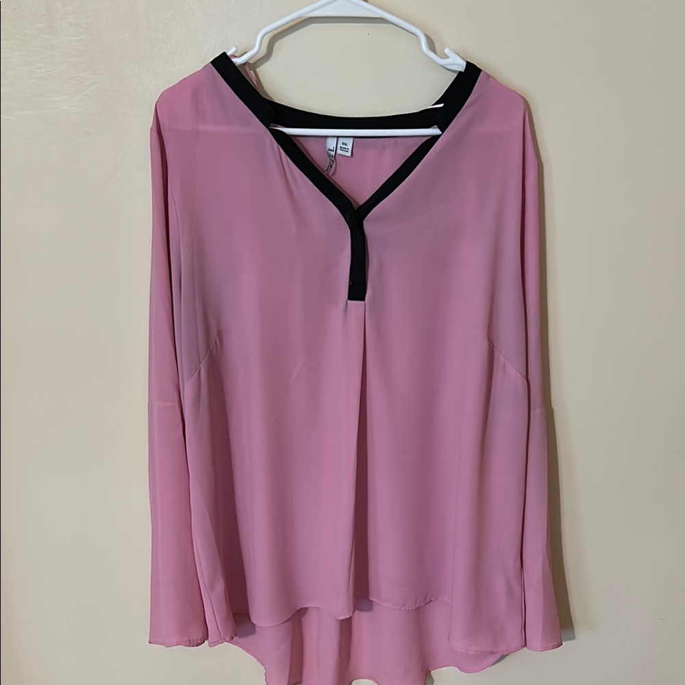 Elle pink bell sleeve blouse with V neckline size XXL